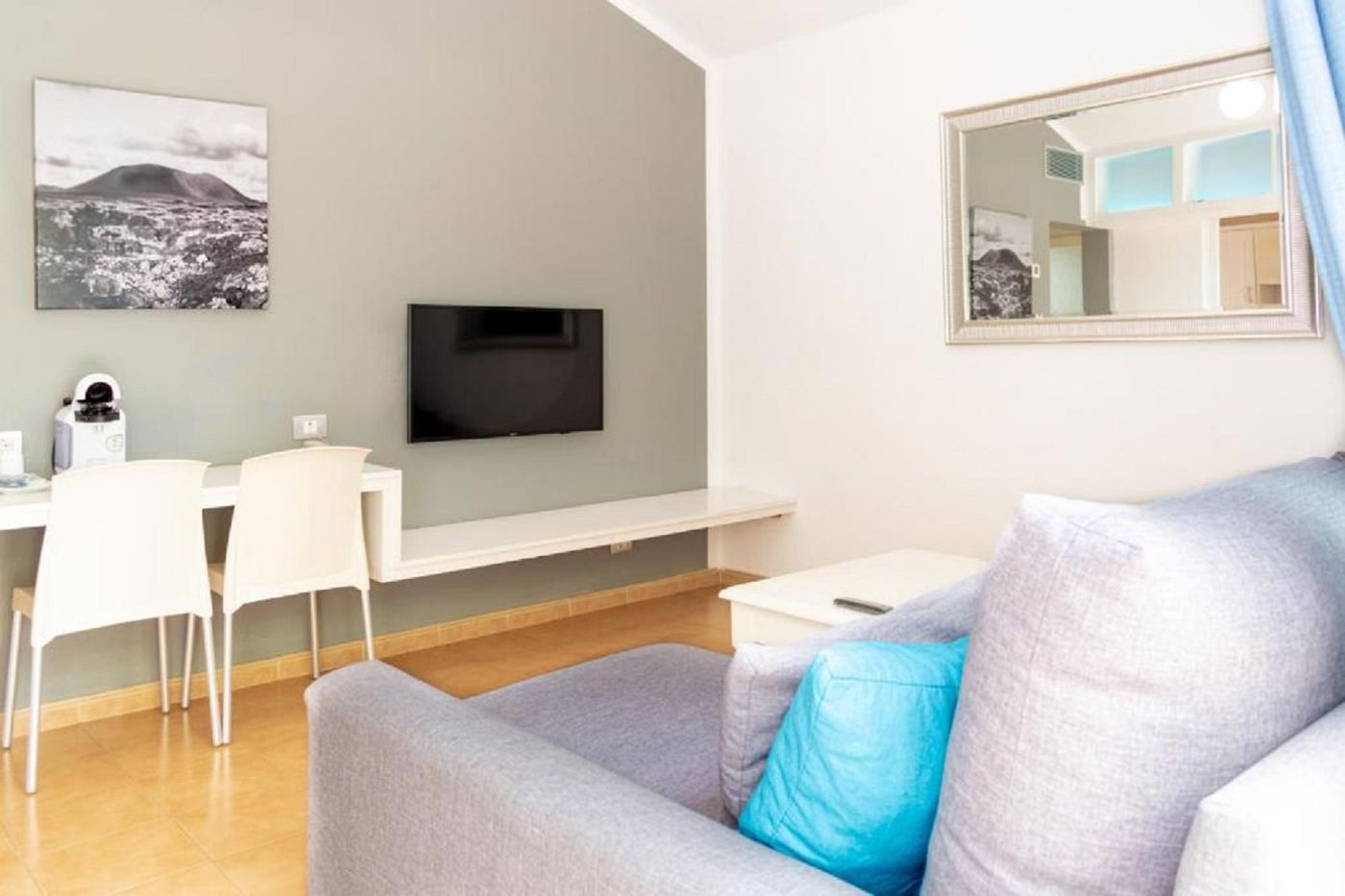 Hyde-Park-Lane-Bungalows-Room-31