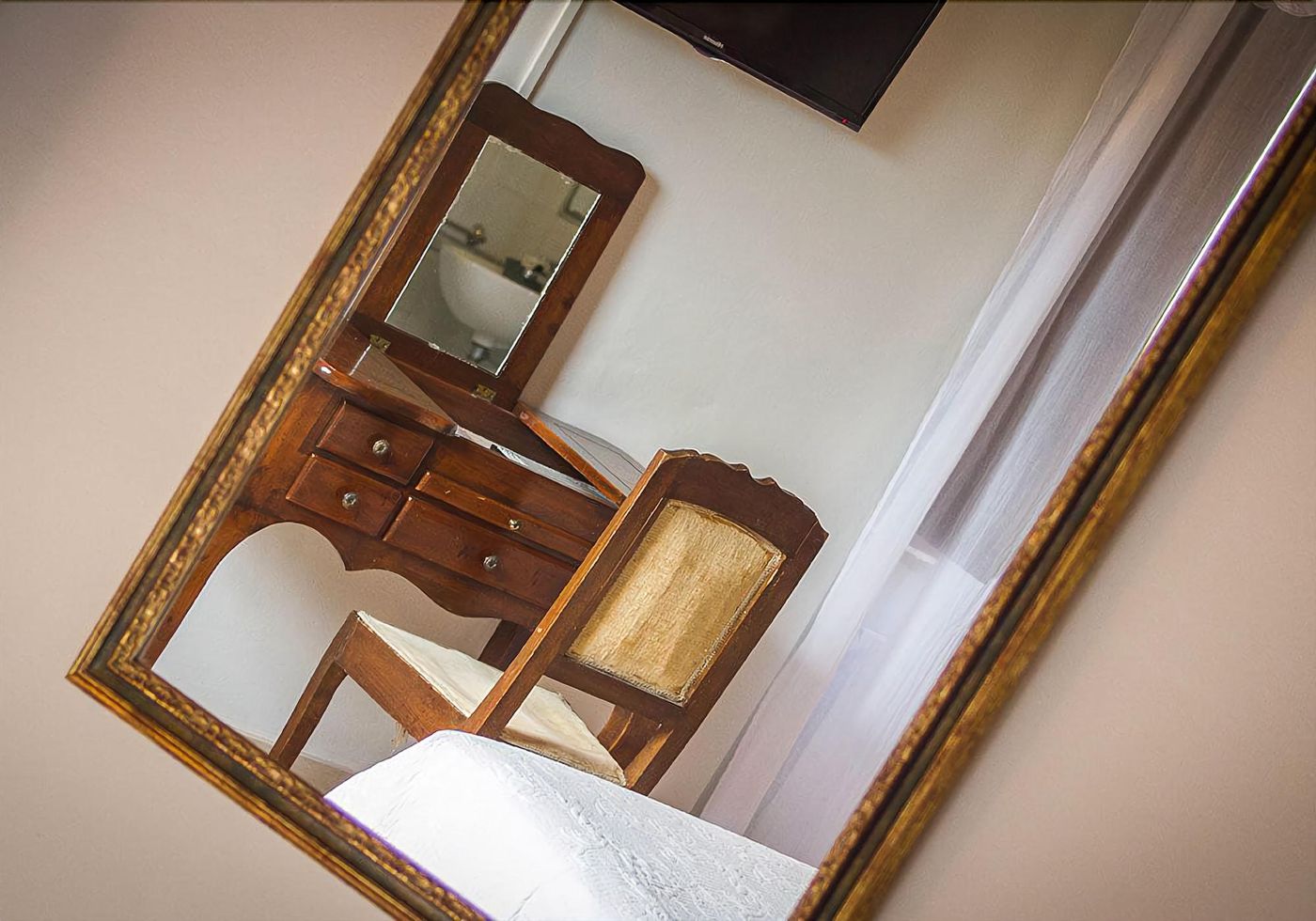 A-Casa-Mastacchi-Room-8