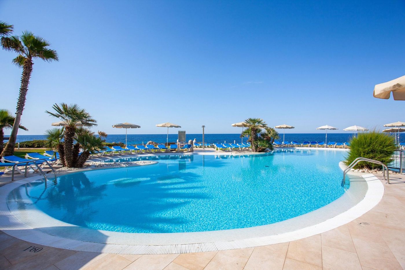 Grupotel-Tamariscos-Pool-9