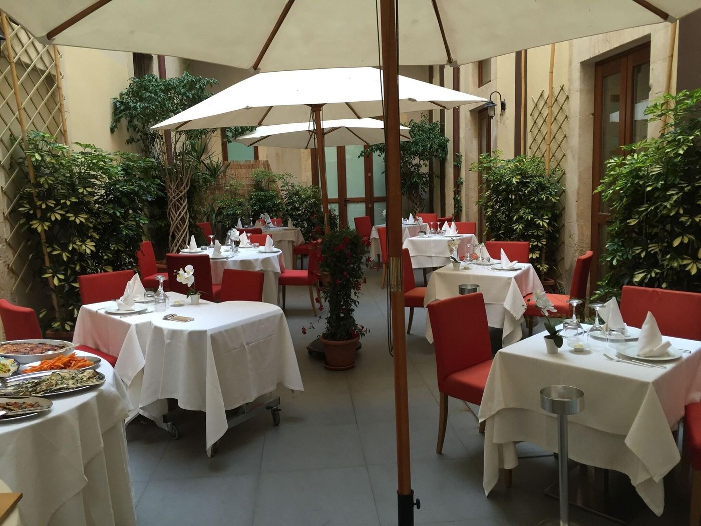 Grande-Albergo-Alfeo-Terrace-6