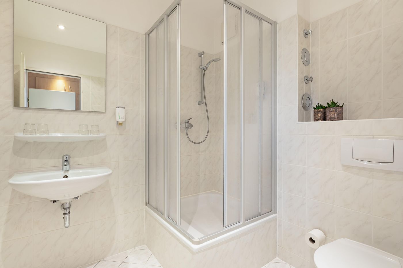 Hotel-City-B-Room-59