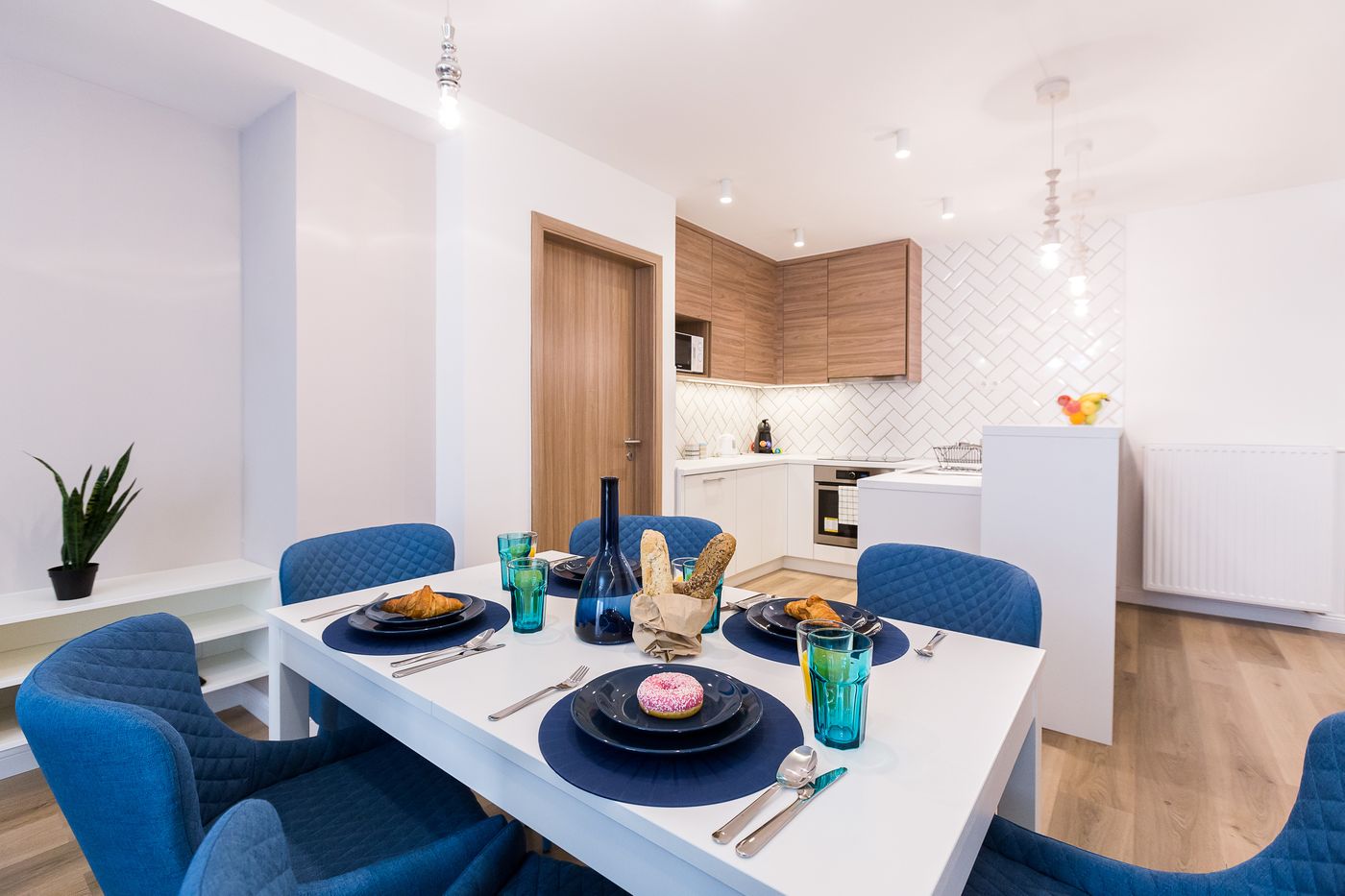 Vagabond-Broadway-Room-5