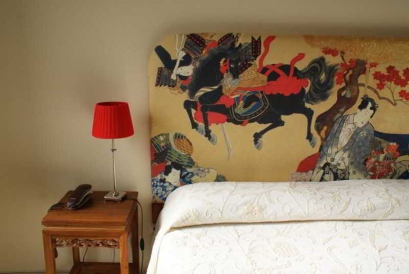 Art-Boutique-Chamarel-Room-19