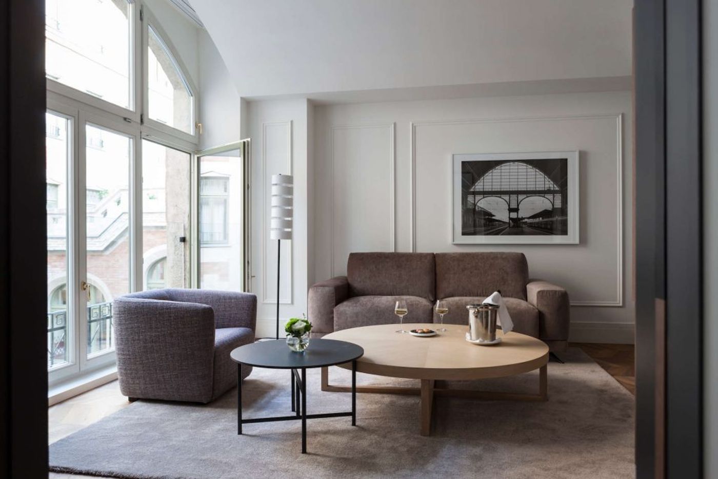 Kozmo Hotel Suites & Spa