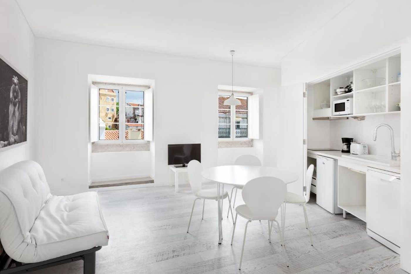 Hello-Lisbon-Castelo-Apartments-Room-19