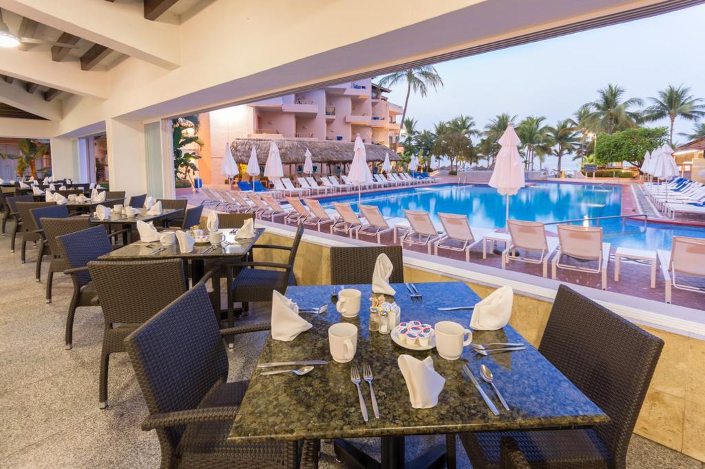 Friendly Puerto Vallarta Beach Resort & Spa