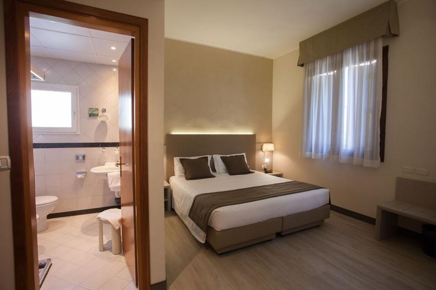 Ai-Pini-Park-Hotel-Room-20