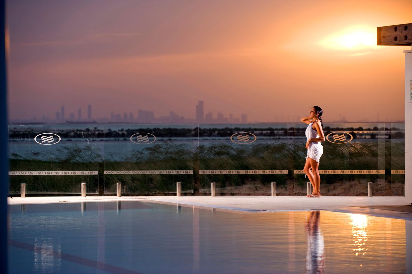 Crowne-Plaza-Hotel-Abu-Dhabi-Yas-Island-Pool-93