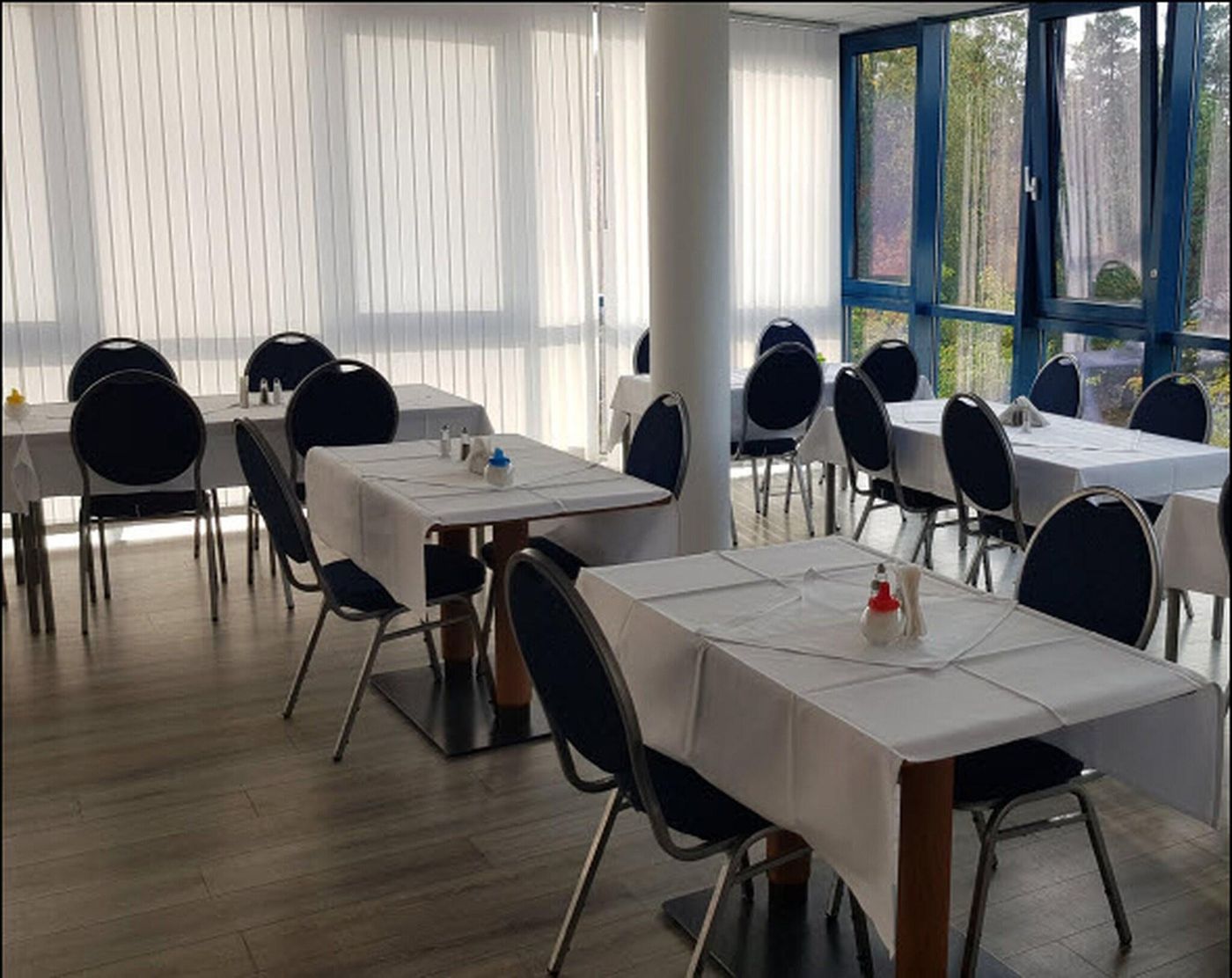 Parkhotel-Viktoria-Restaurant-21