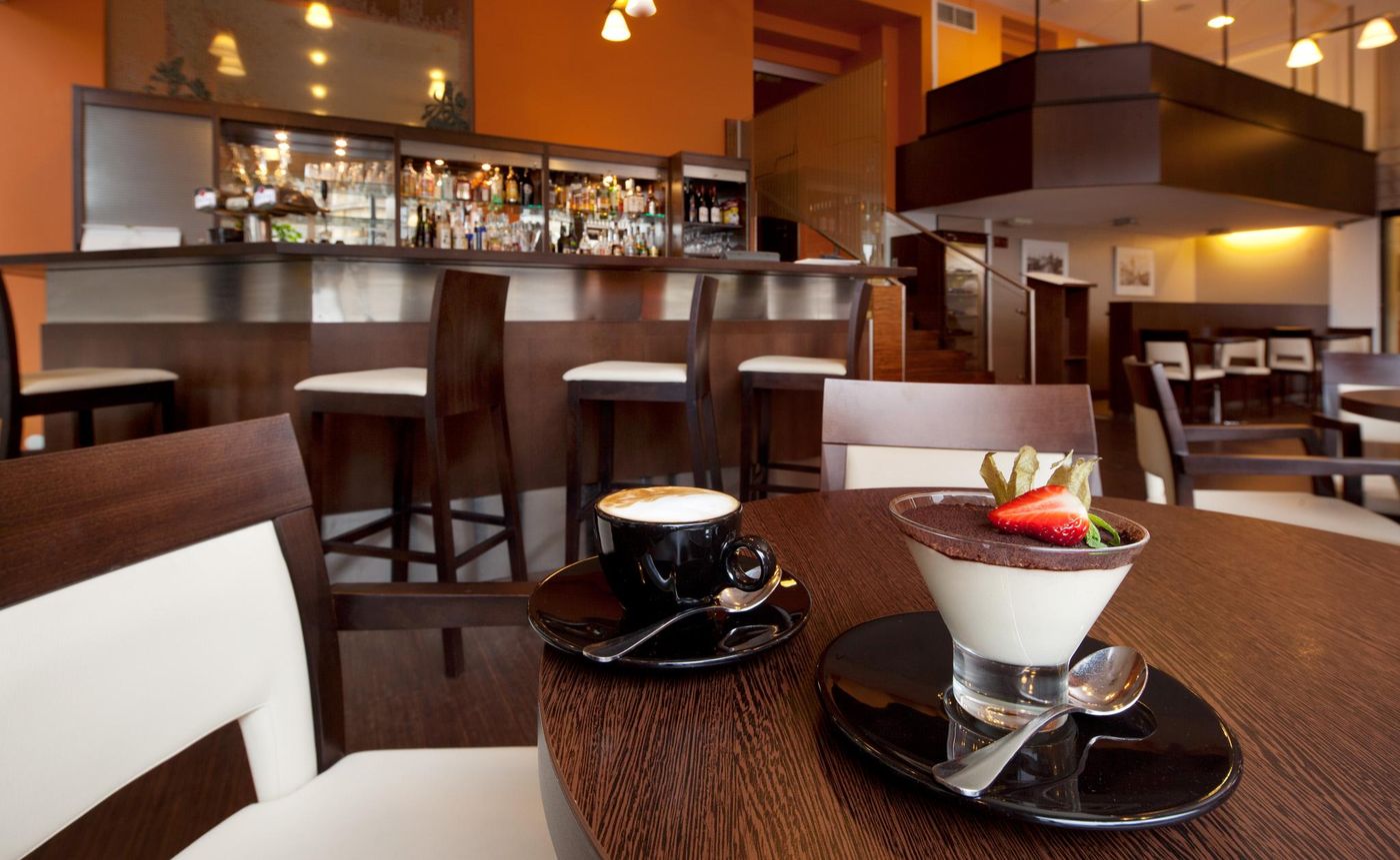 Clarion-Hotel-Prague-Old-Town-Bar-17