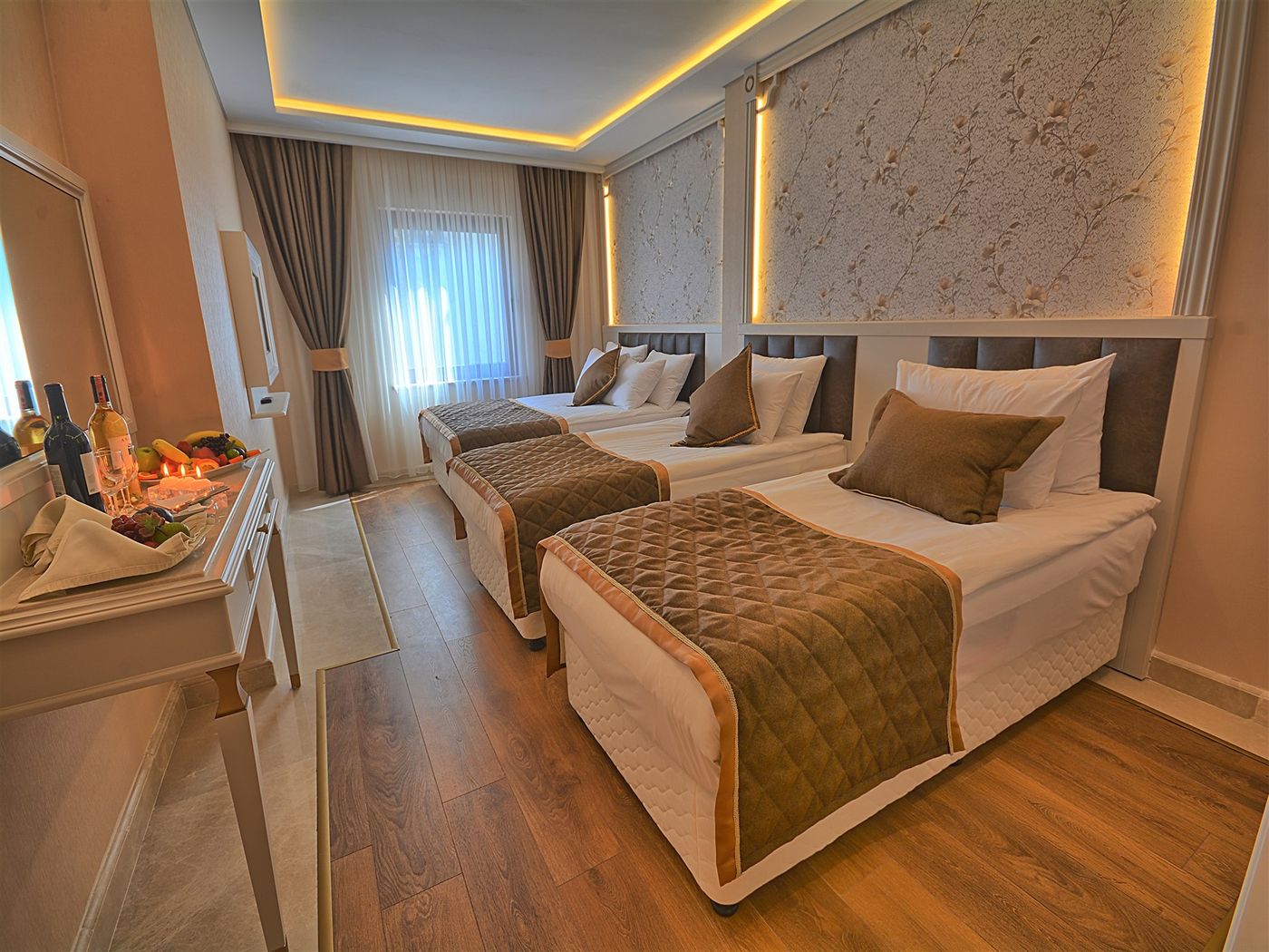Samir-Deluxe-Hotel-Room-11