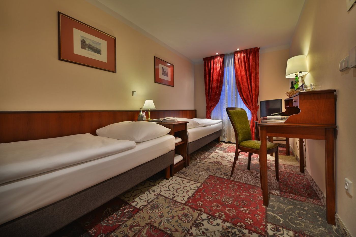 EA-hotel-Jeleni-Dvur-Prague-Castle-Room-11