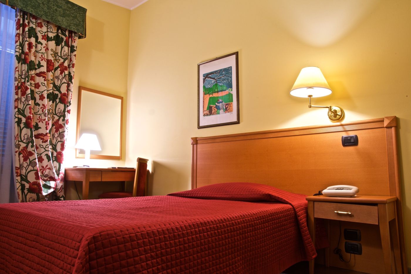 Hotel-La-Luna-Room-12