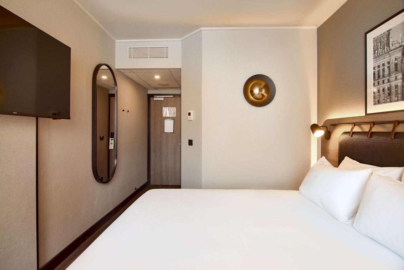 Campanile-Krakow-Old-Town-Room-32