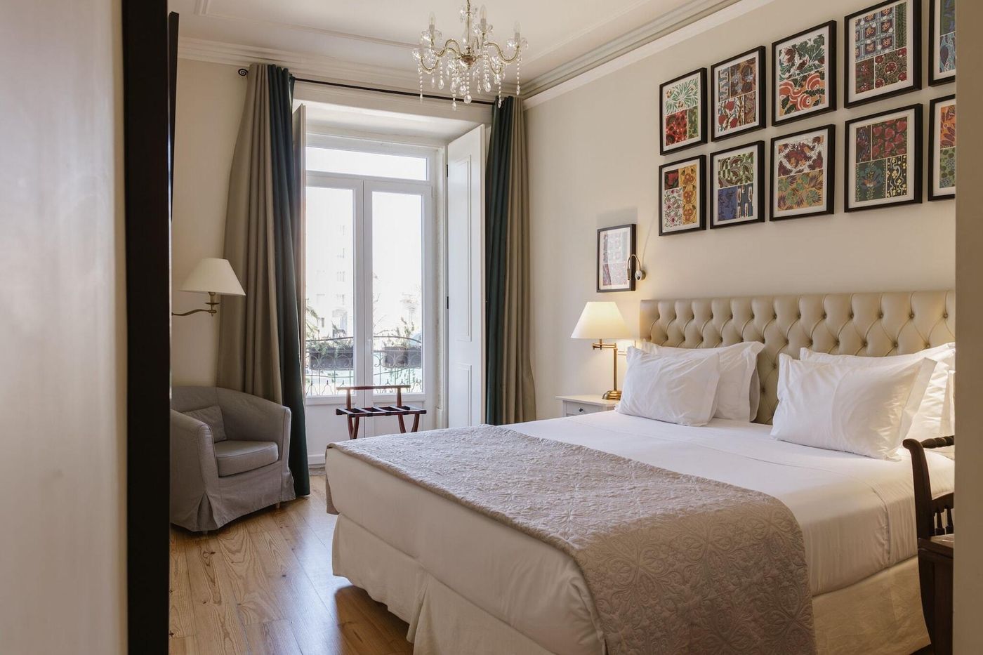 Alegria-A-Lisbon-Boutique-Hotel-Room-20