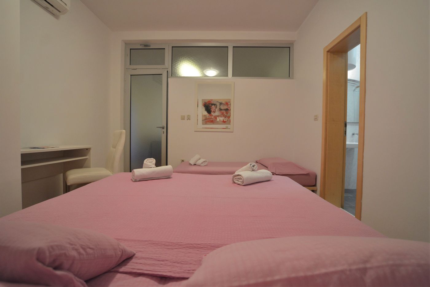 Villa-Avantgarde-BandB-Room-51