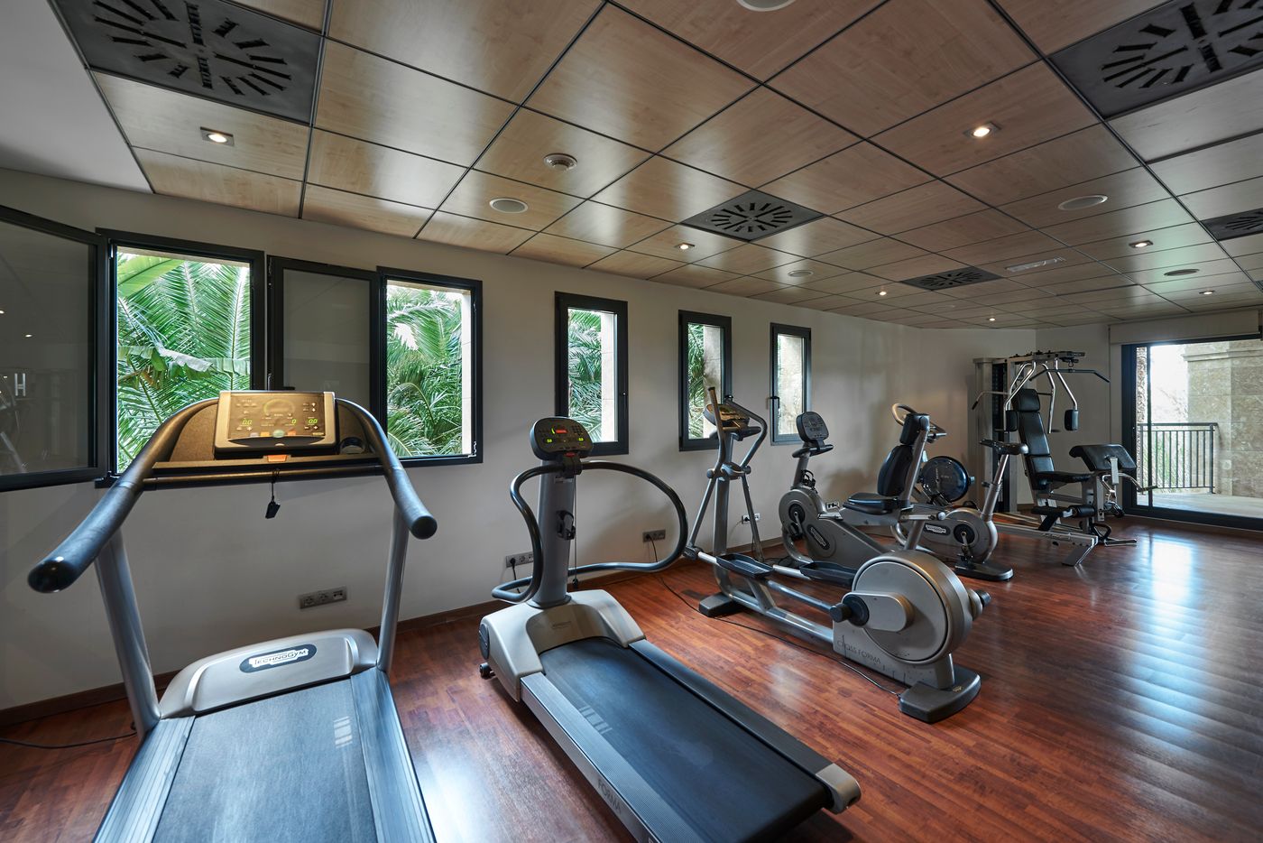 Insotel-Fenicia-Prestige-Suites---Spa-Sports-and-Entertainment-49