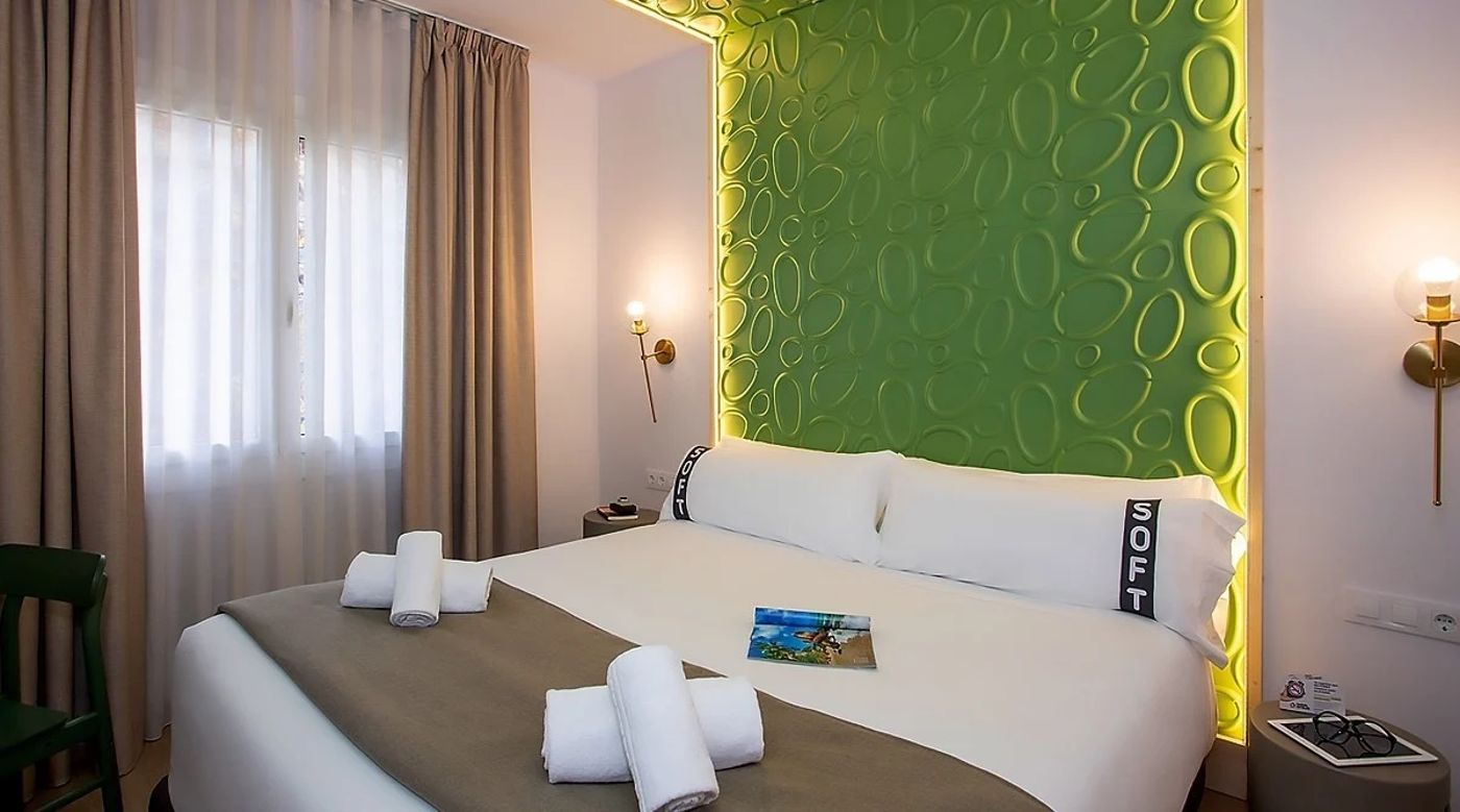 Medium Pisma- amend name to Casual Colours Barcelona