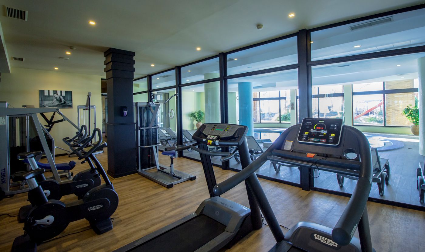 Calheta-Beach-Hotel-Sports-and-Entertainment-40