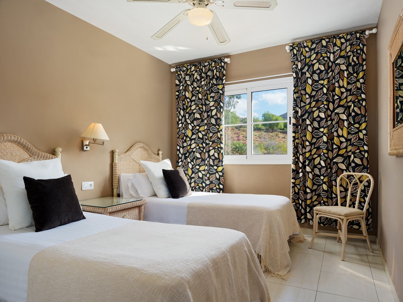 Gran-Oasis-Resort-Room-35