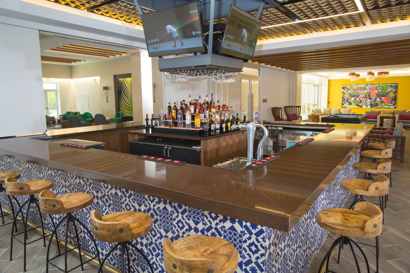 Warwick-Paradise-Island-Bahamas-Bar-29