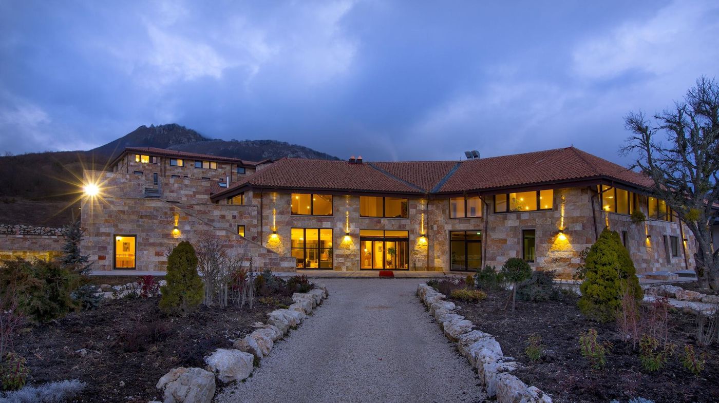 Aqua-Montis-Resort---Spa-Terrace-78