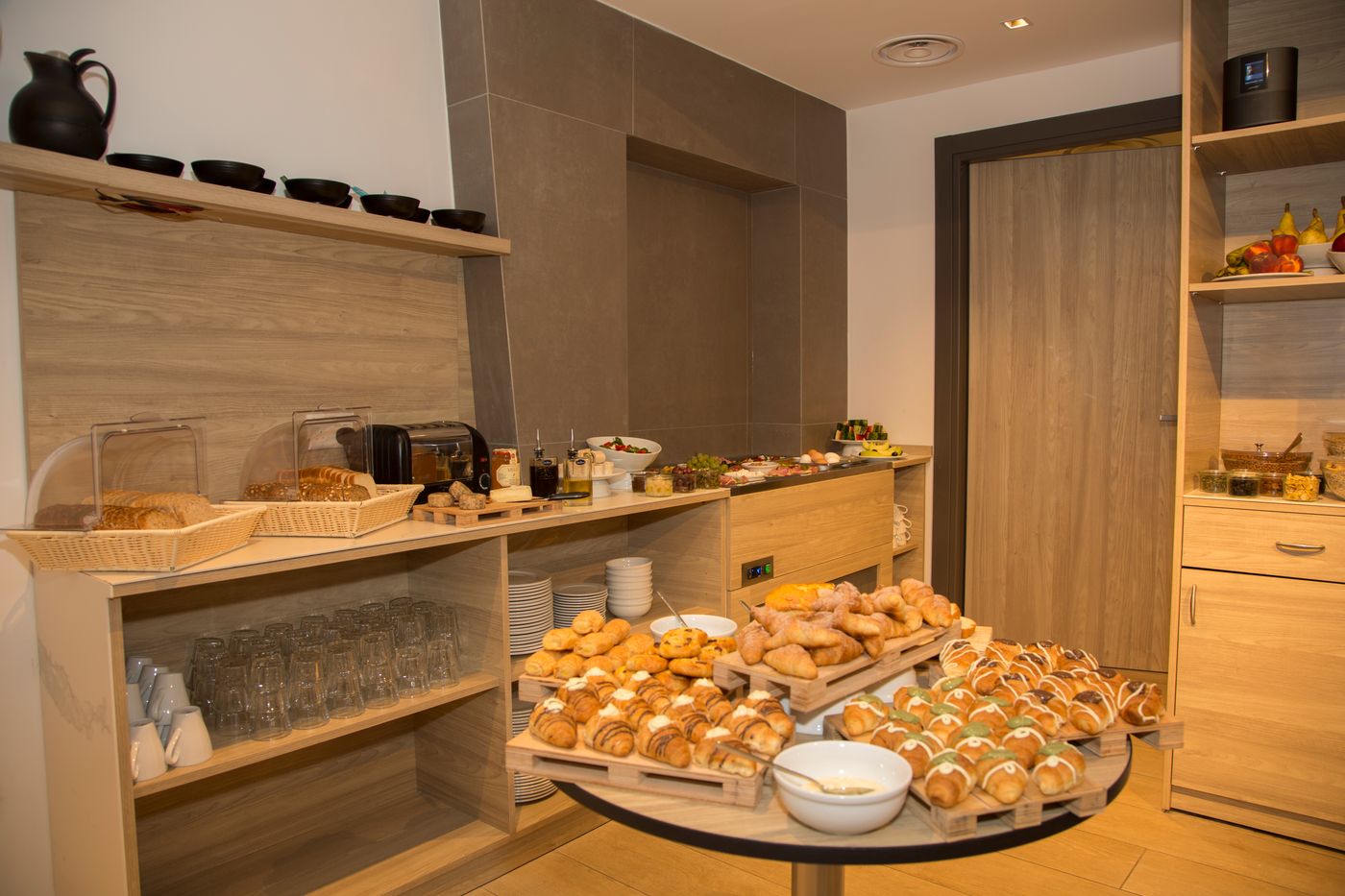 Ivy-Hotel-Restaurant-12