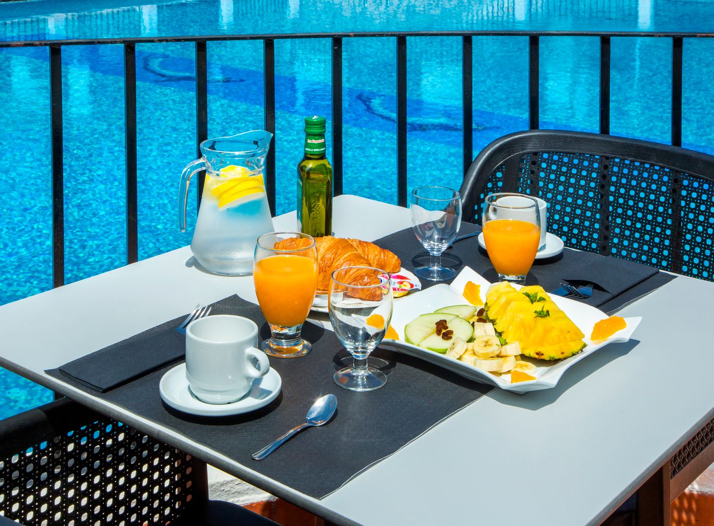 Bellavista-Residential-Bar-87