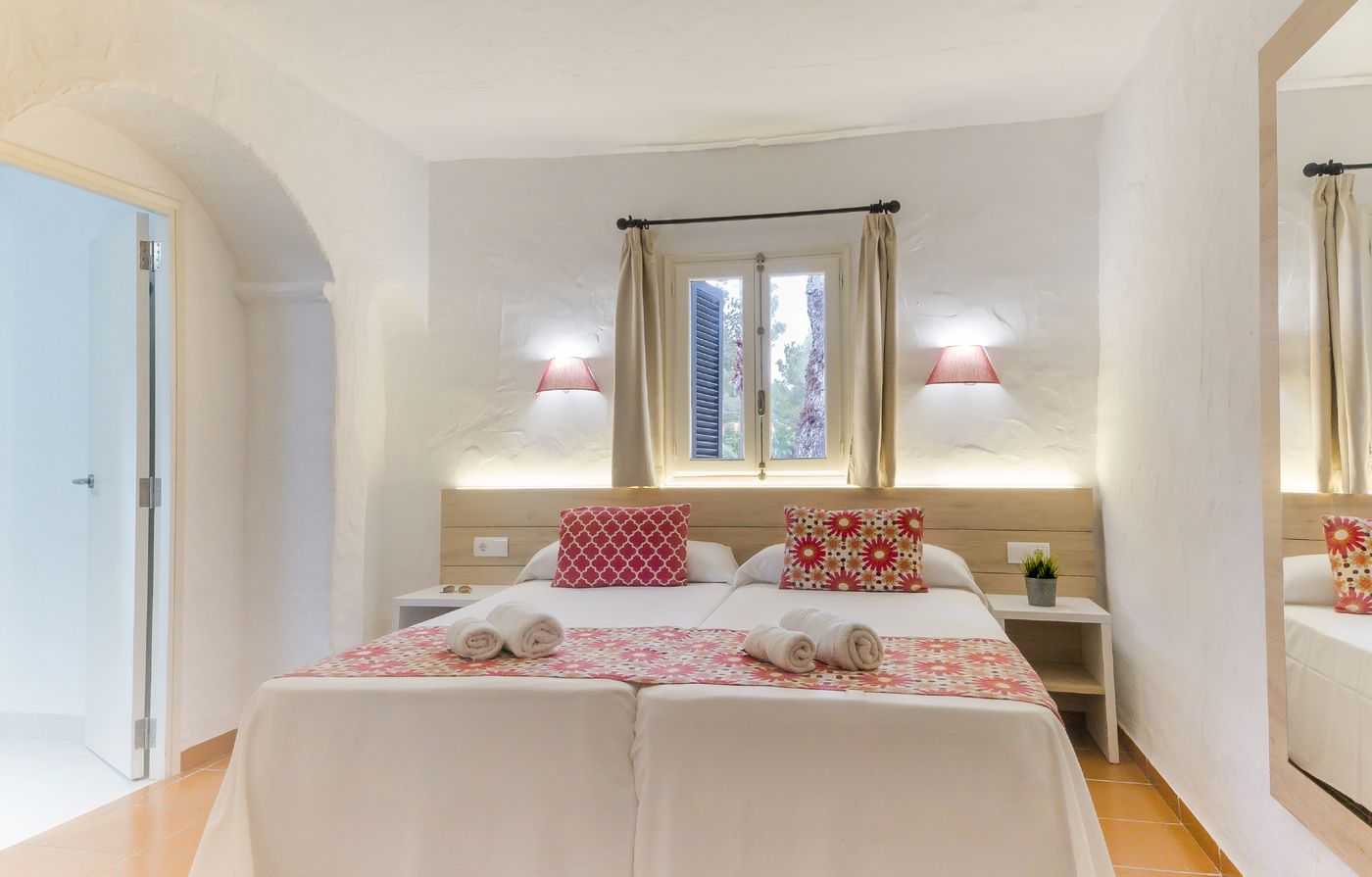 Azuline-Club-Cala-Martina-Ibiza-Room-28