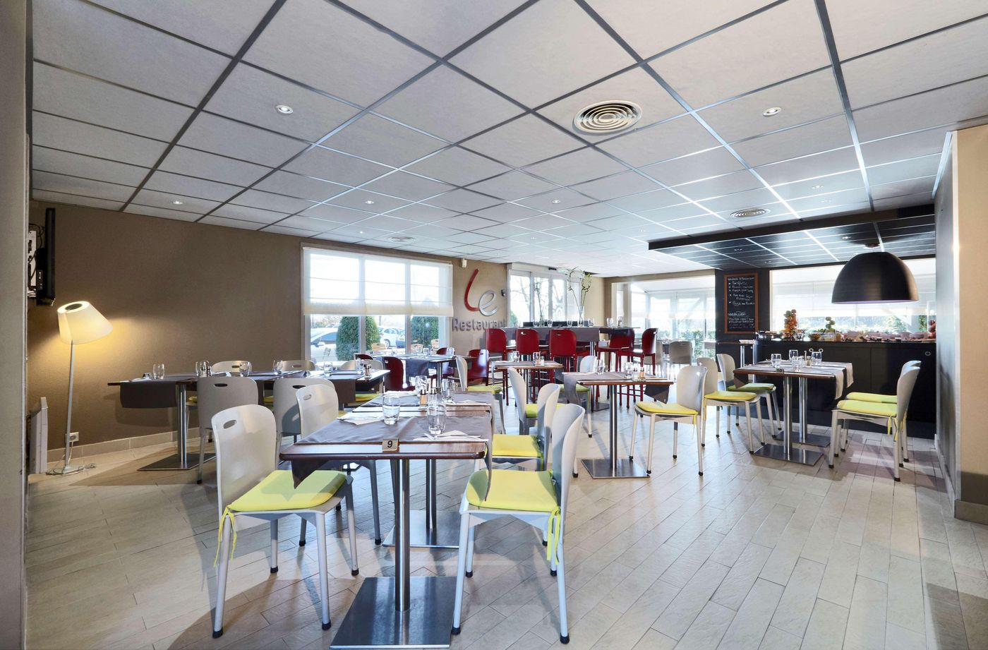 Campanile Lyon Isle d'Abeau - France - L Isle D Abeau - Restaurant - 10