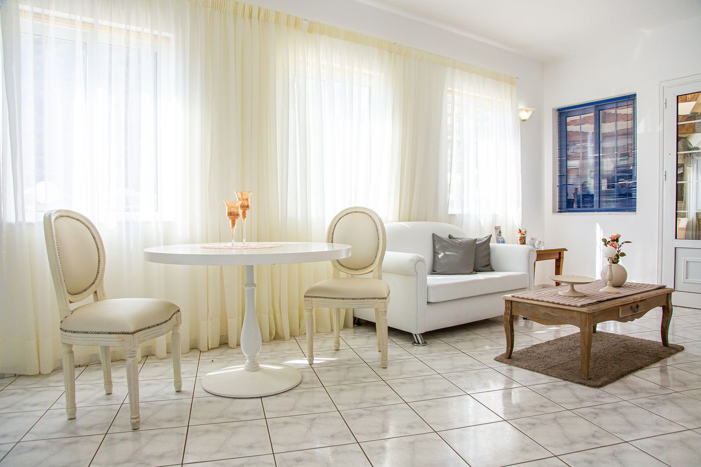 Villa-Mare-Monte-Lobby-90