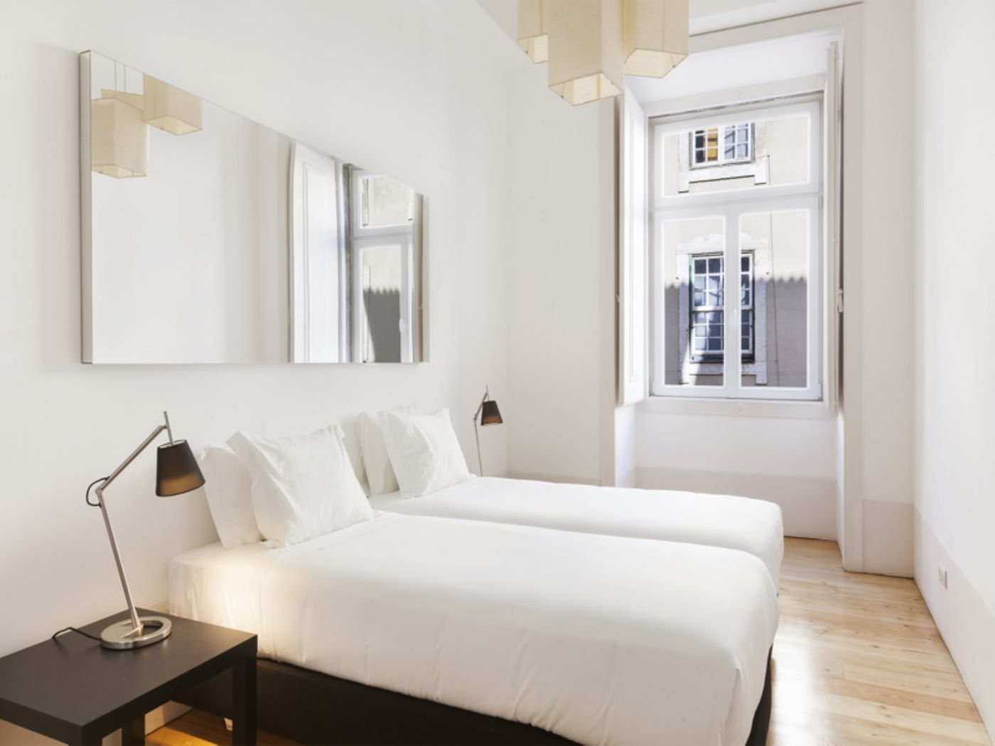 Hello-Lisbon-Cais-do-Sodre-General-view-3