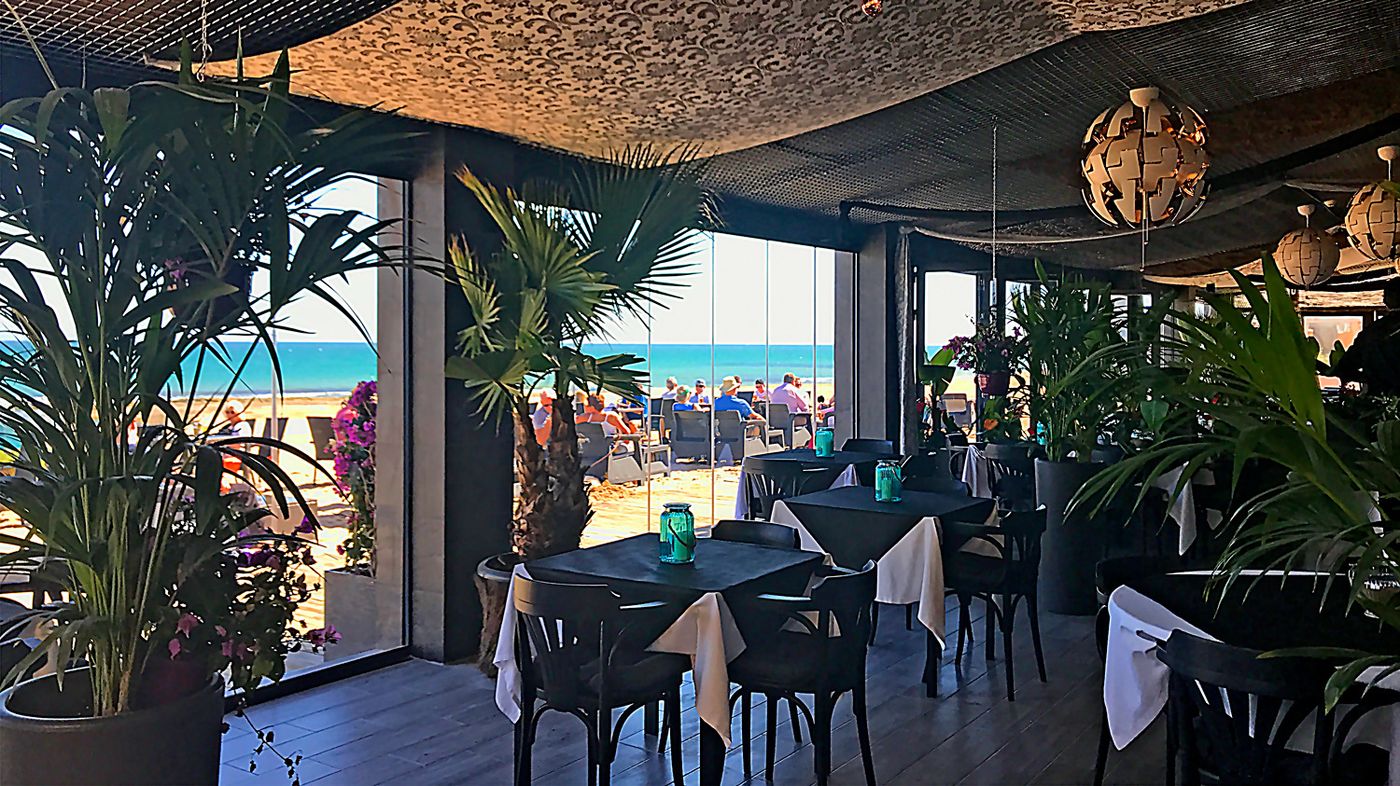 Lloyds-Beach-Club-Restaurant-32