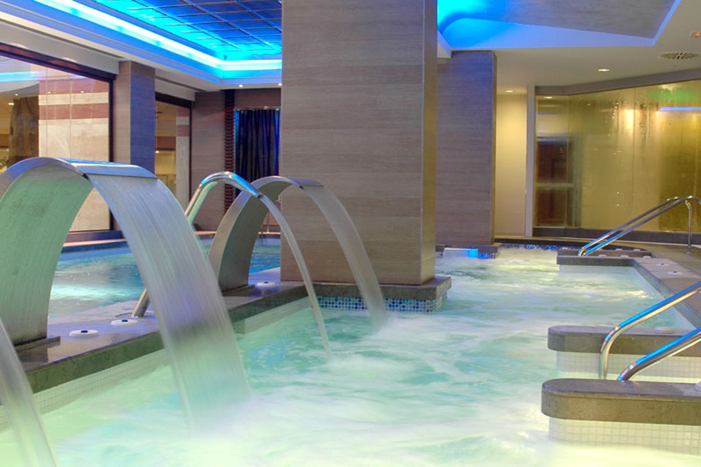 Holiday World Resort