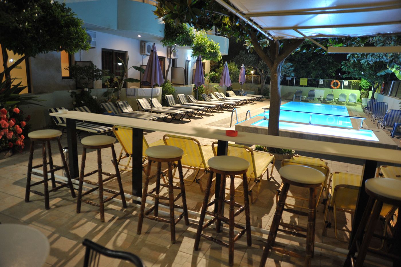 Anseli-Apartments-Restaurant-10