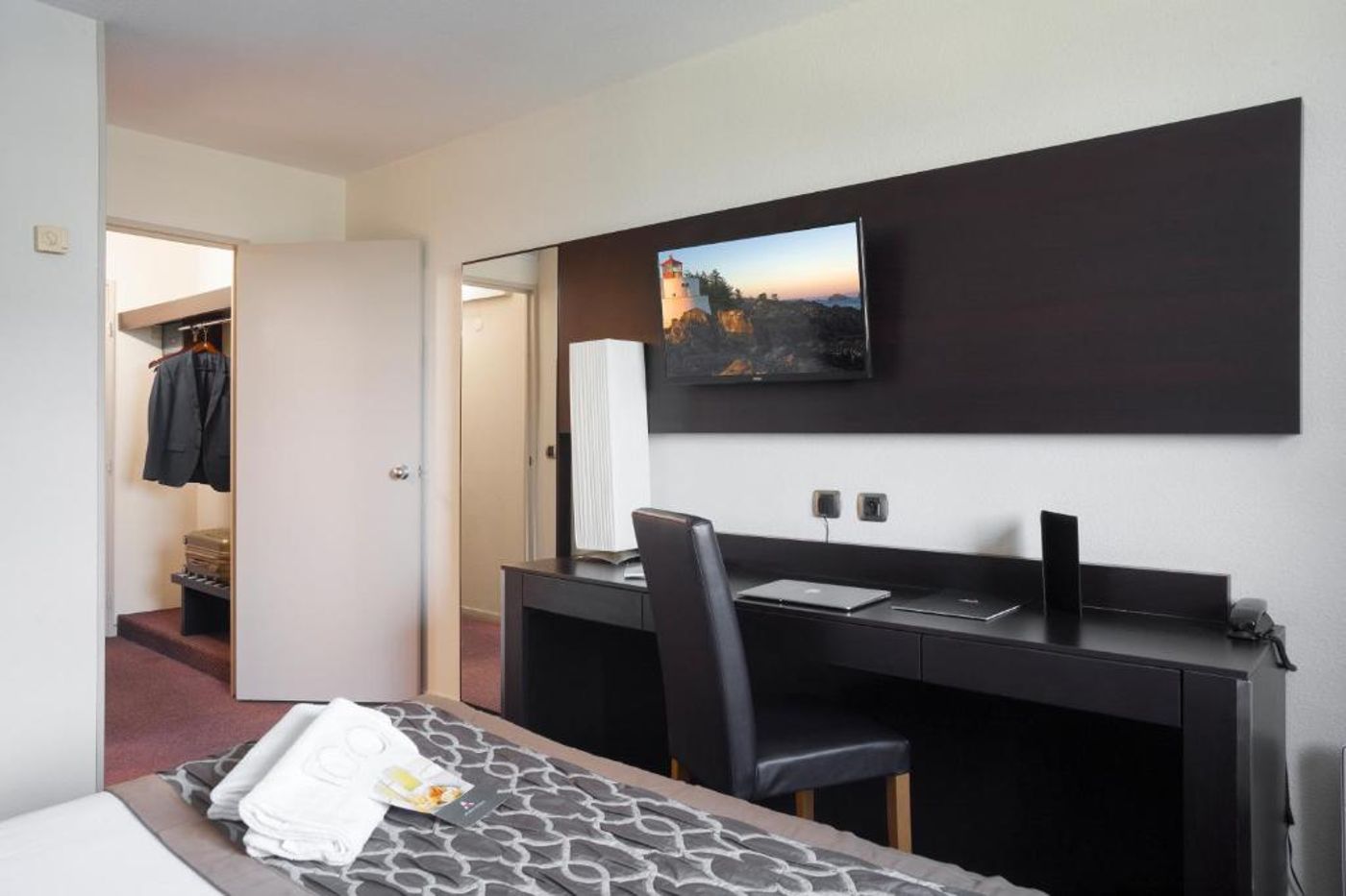 Apogia-Paris-Room-25