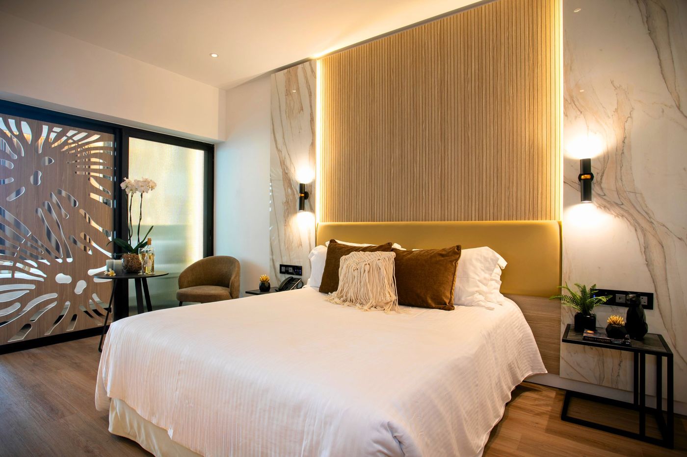 Cavo-Maris-Beach-Room-35