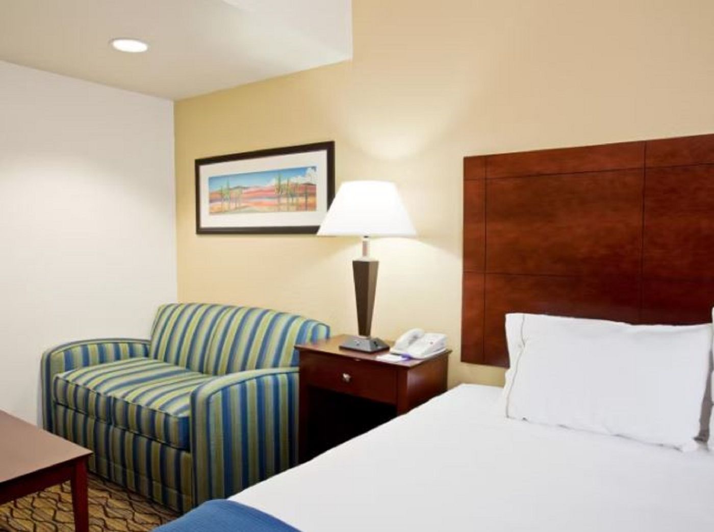 Holiday Inn Express Scottsdale-United States-SCOTTSDALE-Room-5