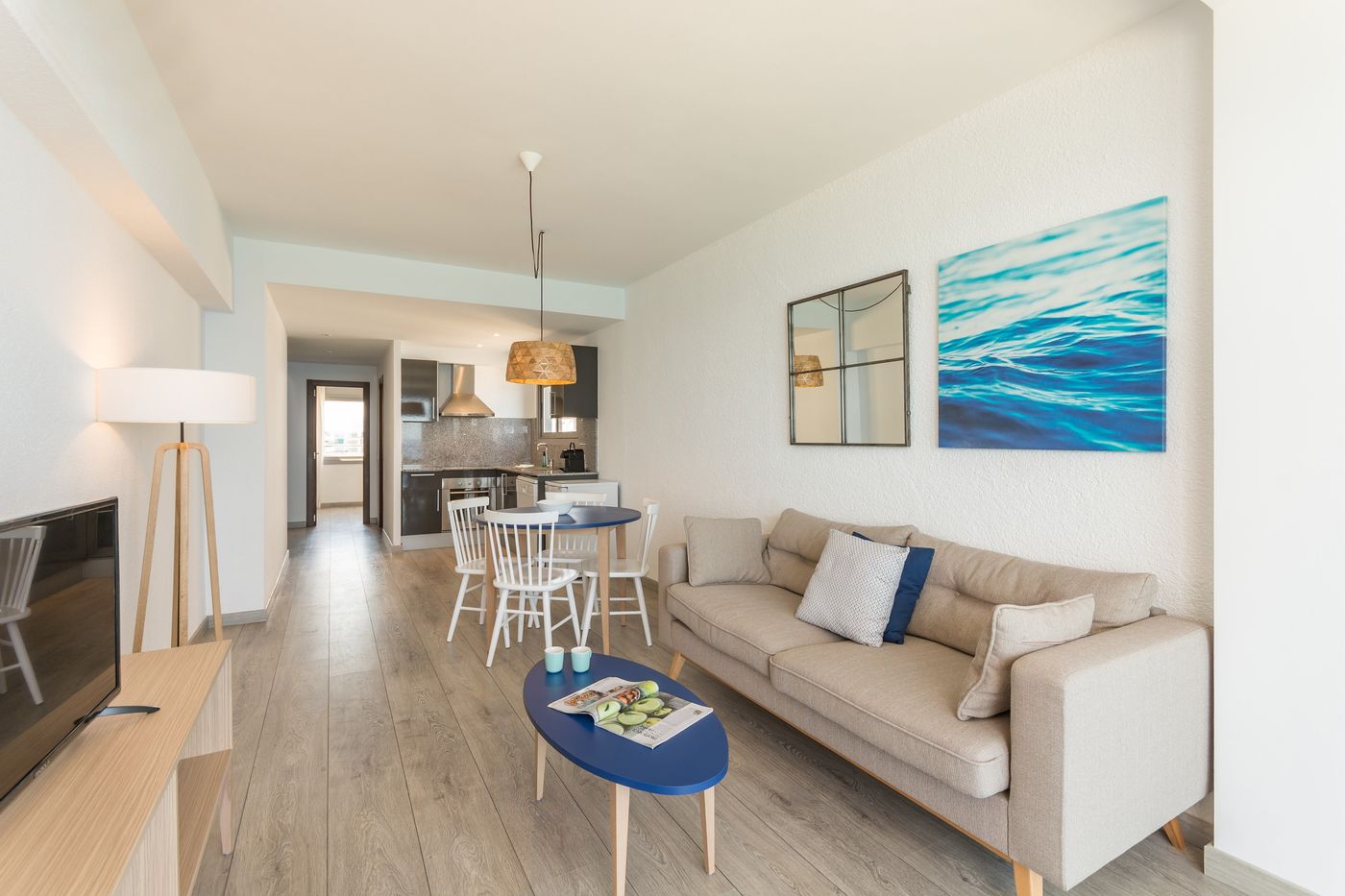 Pierre---Vacances-Blanes-Playa-Room-8