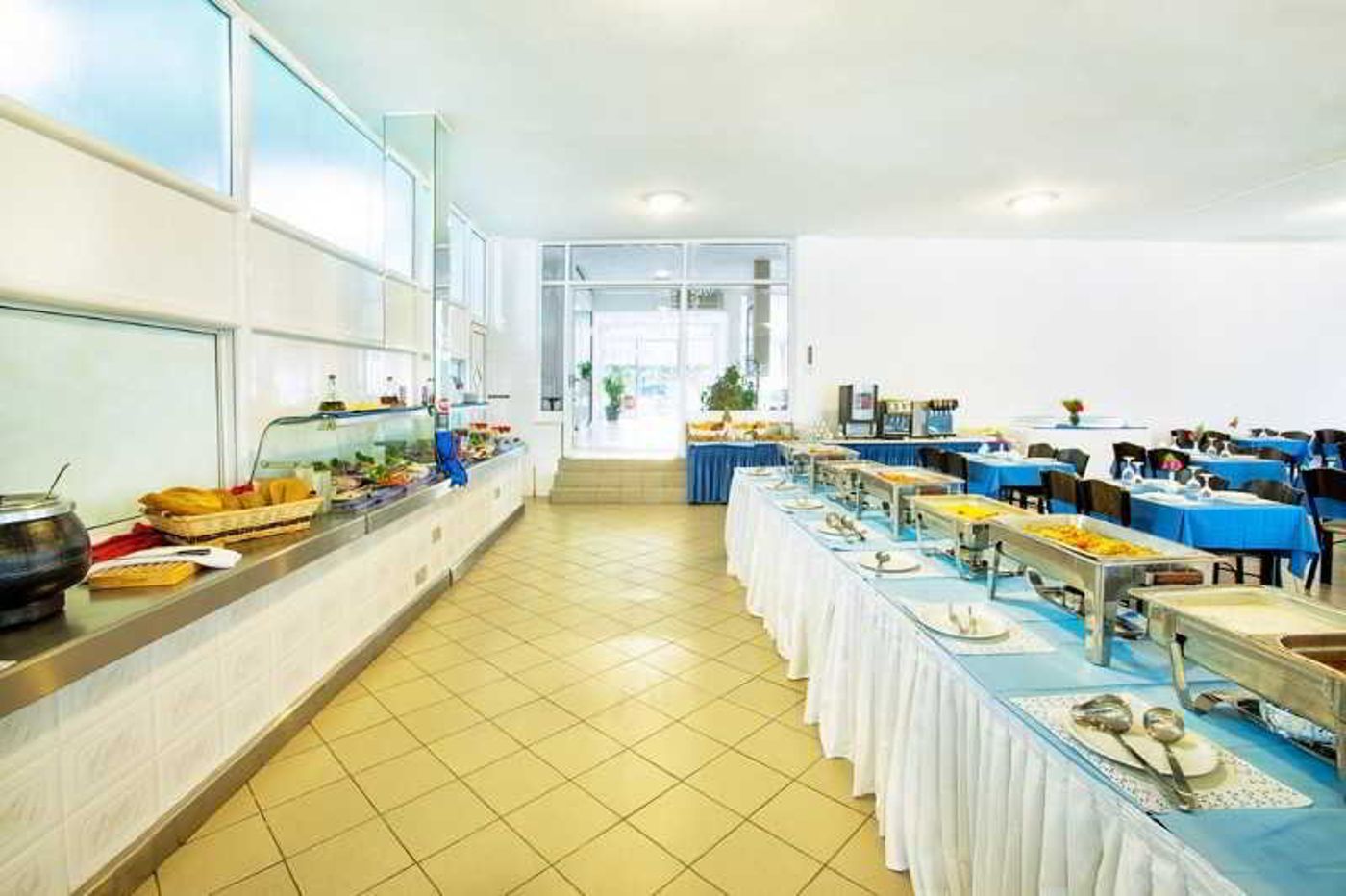 Port-Marina-Restaurant-47