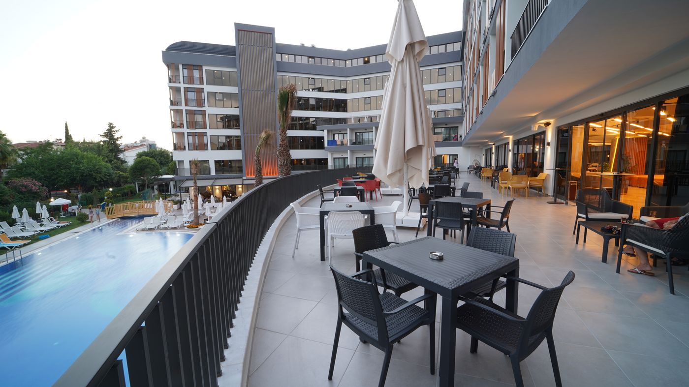 Raga Side Hotel - Adults Only