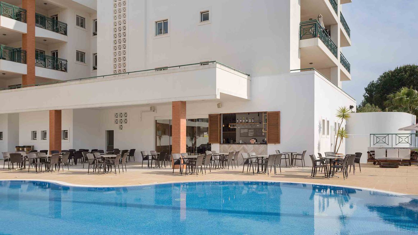 AP-Victoria-Sports---Beach-Terrace-6