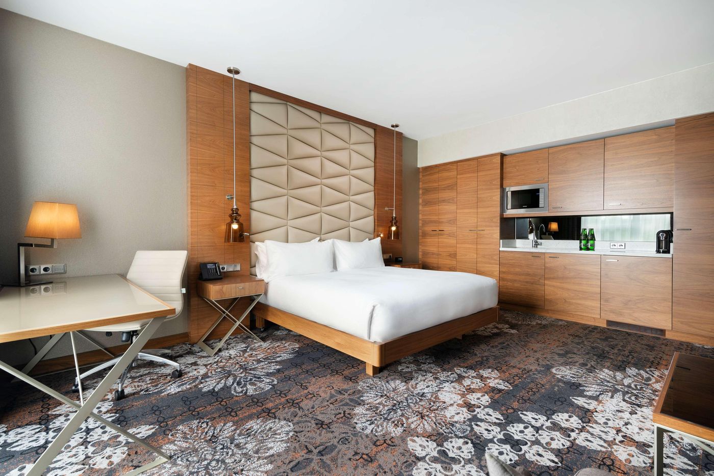 DoubleTree-by-Hilton-Krakow-Hotel---Convention-Cen-Room-10