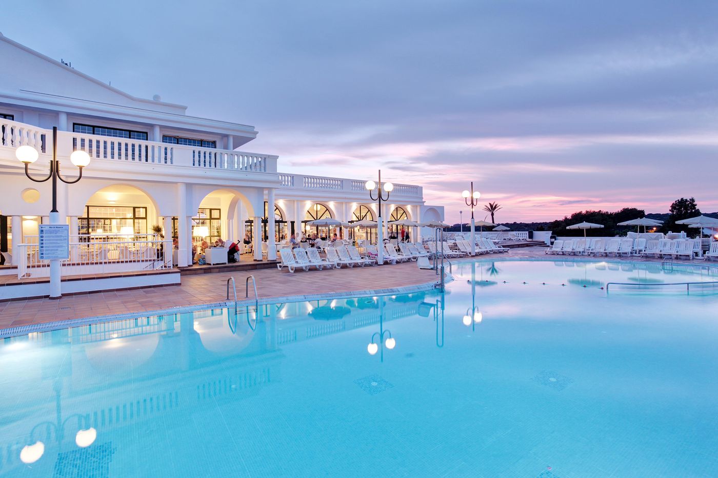 Grupotel-Mar-de-Menorca-Pool-9