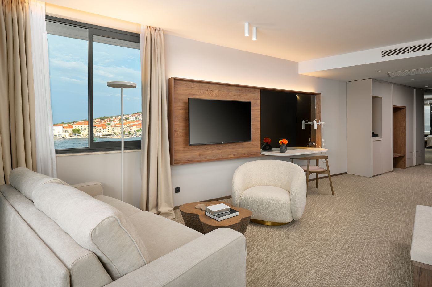 Grand-Hotel-View-Room-26