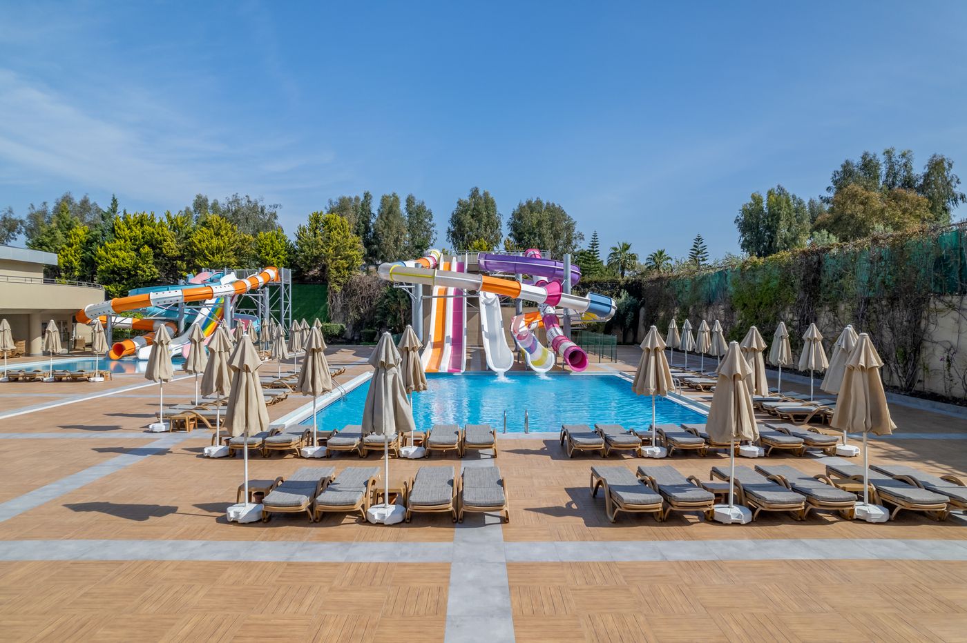 Royal-Garden-Beach-Pool-10