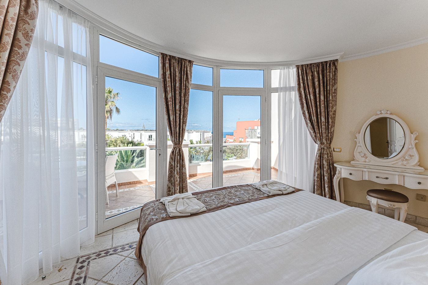 Flamingo-Suites-Room-42