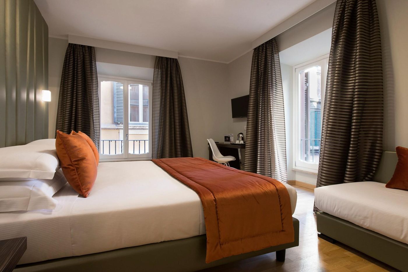 Vittoriano-Suite-Room-4