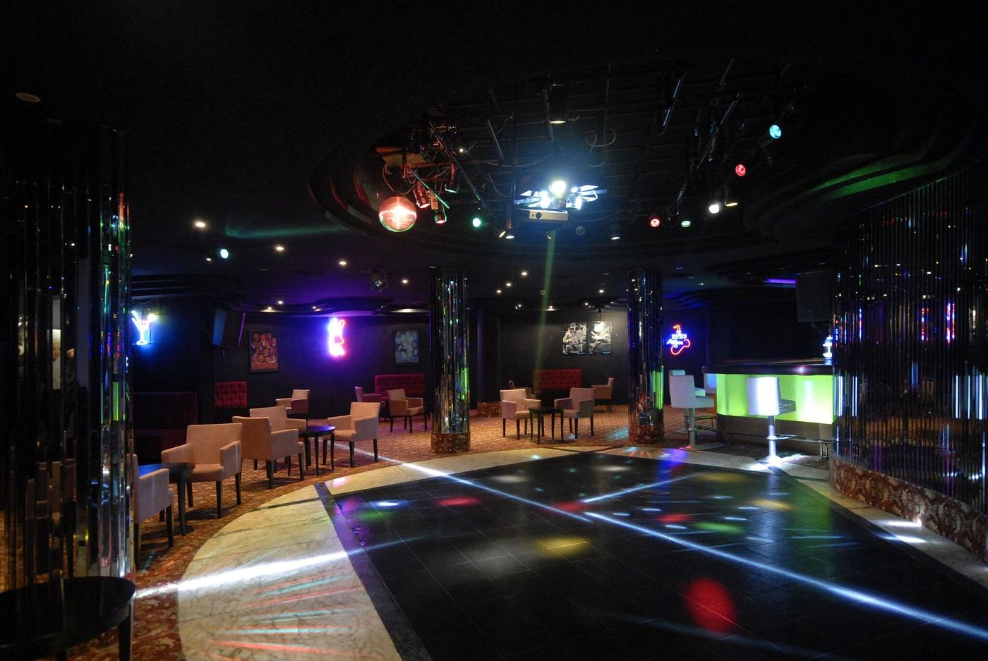 Samara-Sports-and-Entertainment-65