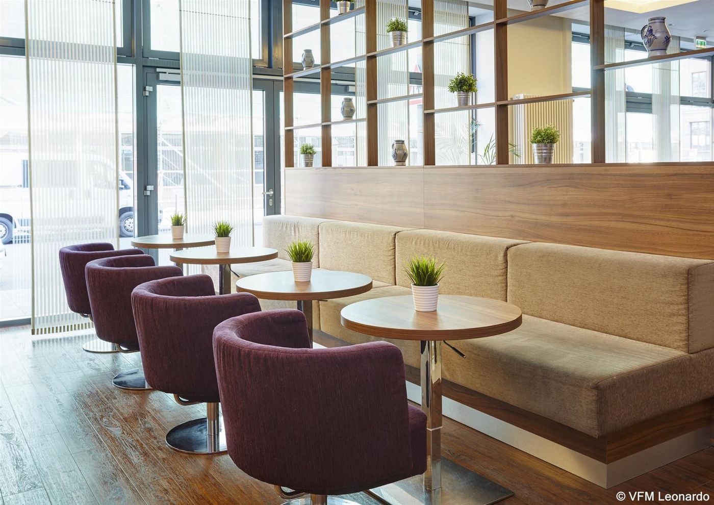 Premier Inn Frankfurt City Centre - Germany - Frankfurt - Bar - 7